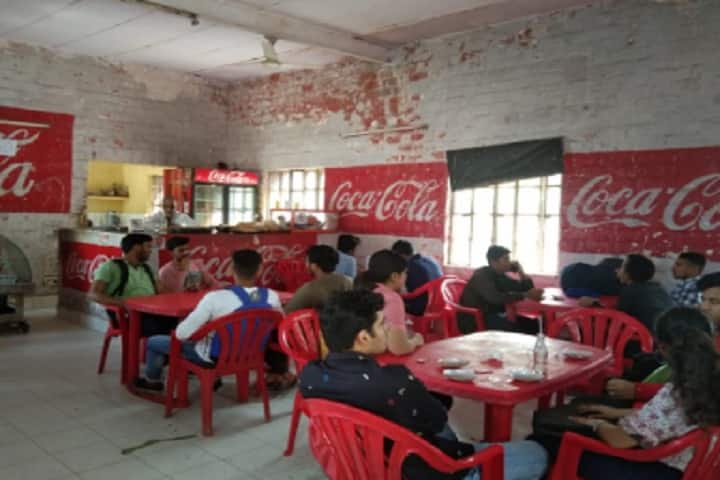 Swami Shraddhanand College campus in New Delhi, Delhi, India — photo 3