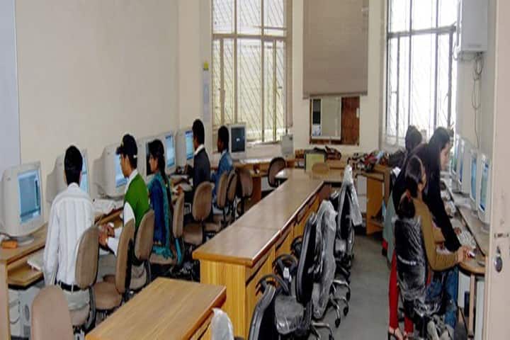 Swami Shraddhanand College campus in New Delhi, Delhi, India — photo 6