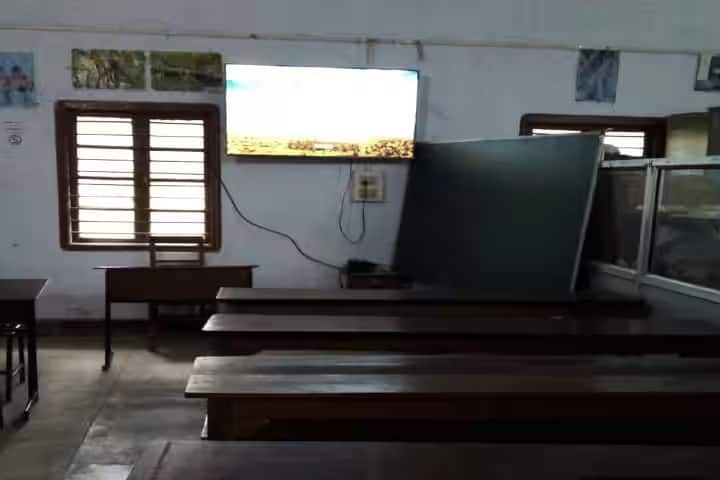 Duliajan College campus in Duliajan, Assam, India — photo 3