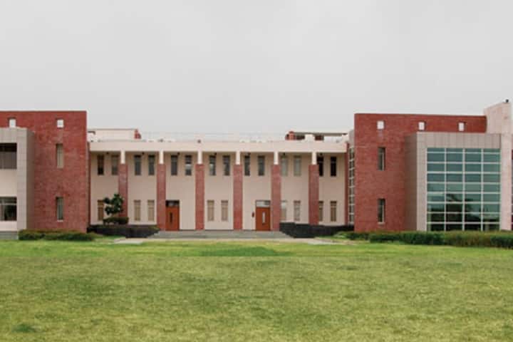 Jaipuria Institute of Management campus in Indore, Madhya Pradesh, India — photo 2
