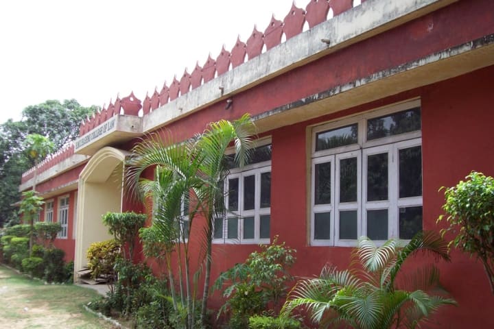 Hakeem Mehtabuddin Hashmi College of Law campus in Amroha, Uttar Pradesh, India — photo 3