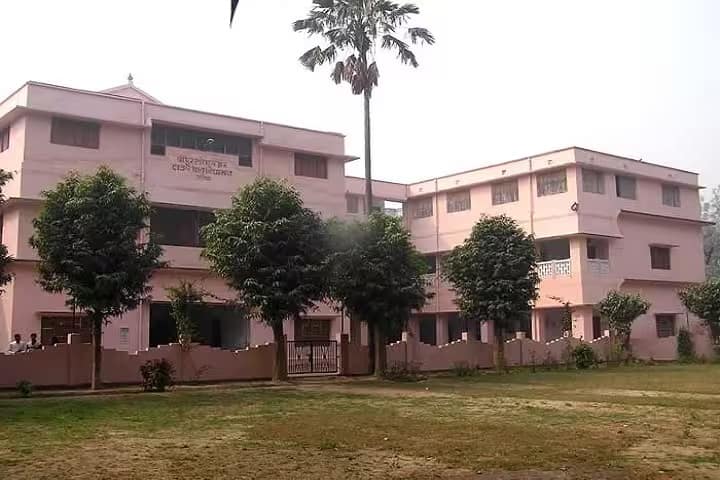 Shri Murli Manohar Town Post Graduate College, Ballia campus in Ballia, Uttar Pradesh, India