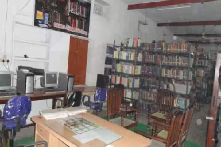 Shri Murli Manohar Town Post Graduate College campus in Ballia, Uttar Pradesh, India — photo 4