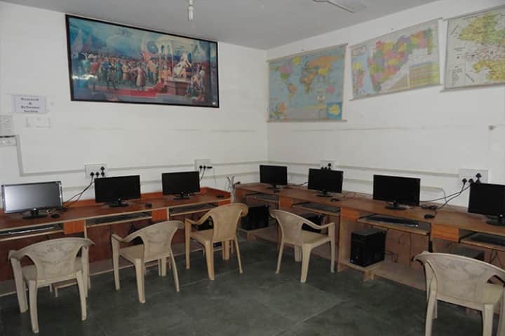 Shri Shivaji Law College campus in Parbhani, Maharashtra, India — photo 3
