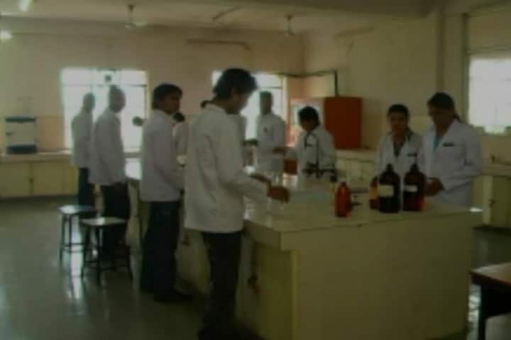 School of Pharmacy Devi Ahilya Vishwavidyalaya campus in Indore, Madhya Pradesh, India — photo 5