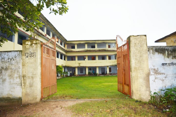 Sagar Mahila Mahavidyalaya campus in Bhimpura, Uttar Pradesh, India — photo 1