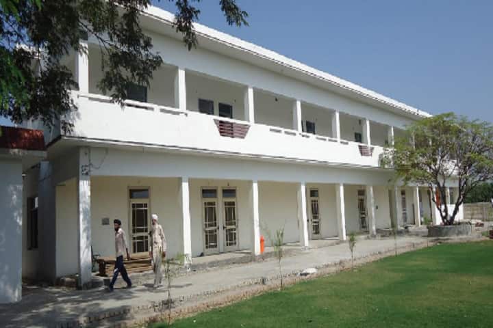 Sri Guru Angad Dev College campus in Tarn Taran, Punjab, India — photo 6