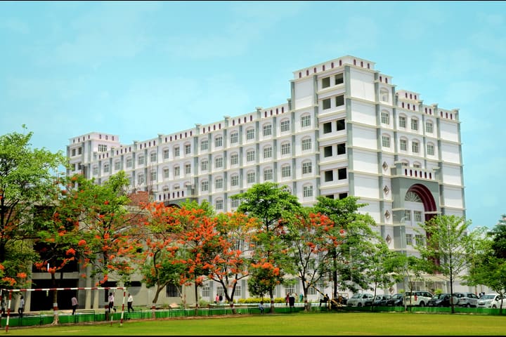 Integral University campus in Lucknow, Uttar Pradesh, India — photo 5
