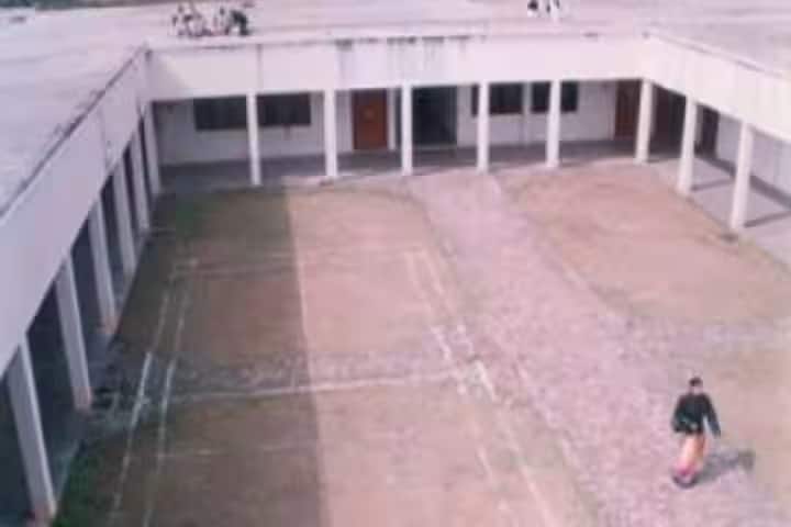 Jain Kanya Pathshala PG College campus in Muzaffarnagar, Uttar Pradesh, India — photo 1