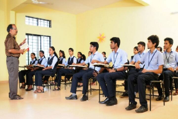 Bharata Mata College of Commerce and Arts campus in Kochi, Kerala, India — photo 4