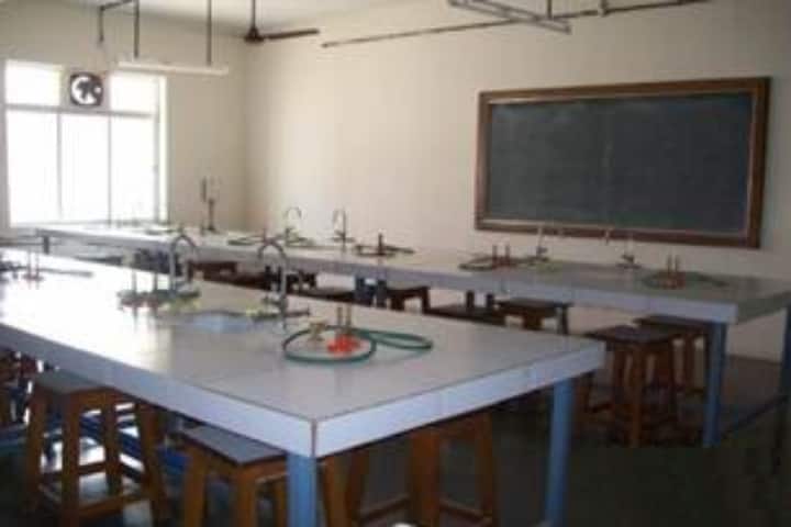Sinhgad Institute of Pharmacy campus in Pune, Maharashtra, India — photo 3