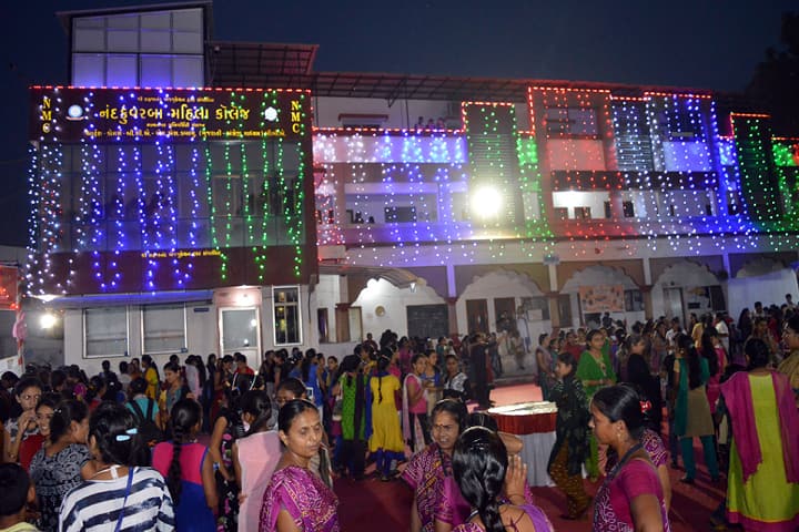 Nandkunvarba Mahila College campus in Bhavnagar, Gujarat, India — photo 4