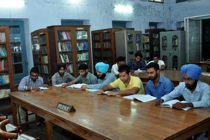 DAV College campus in Hoshiarpur, Punjab, India — photo 5