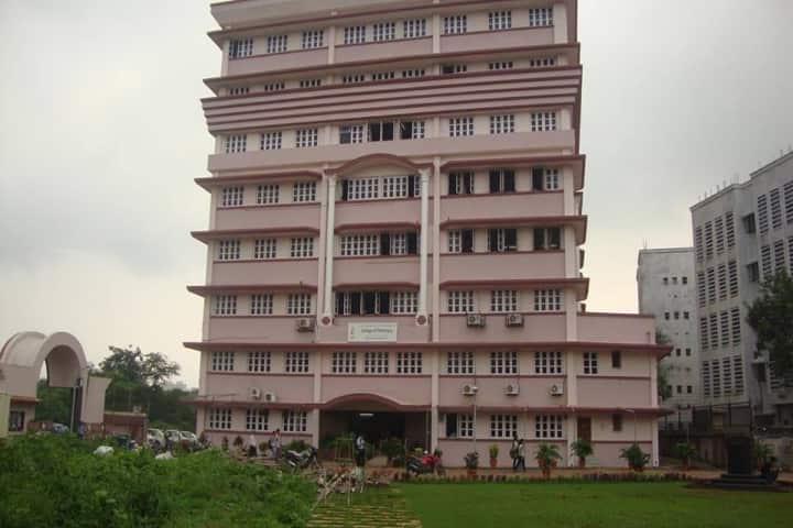 Vivekanand Education Society's College of Pharmacy campus in Mumbai, Maharashtra, India — photo 1