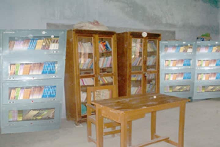 Kabutari Devi Rajeshwar Tripathi Smarak PG College campus in Gorakhpur, Uttar Pradesh, India — photo 4