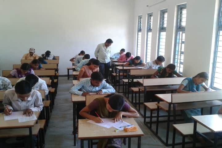 Government Kachna Dhurwa College campus in Chhura, Chhattisgarh, India — photo 1
