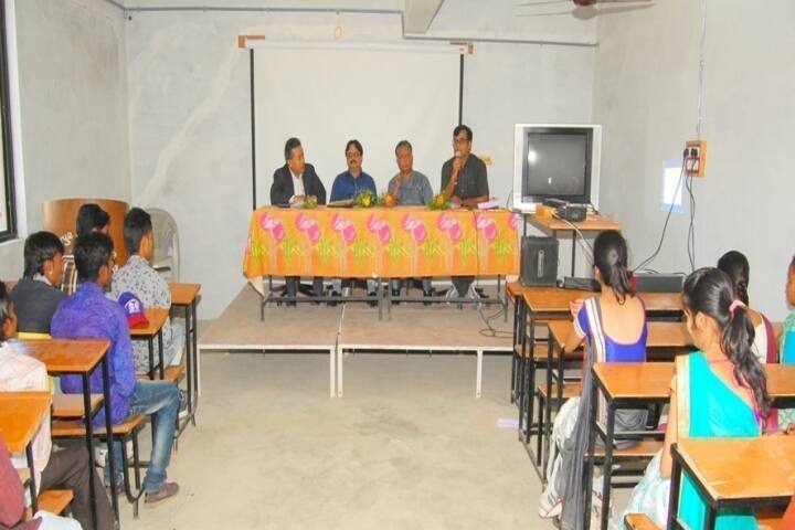 Vijaynagar Arts College campus in Sabarkantha, Gujarat, India — photo 5