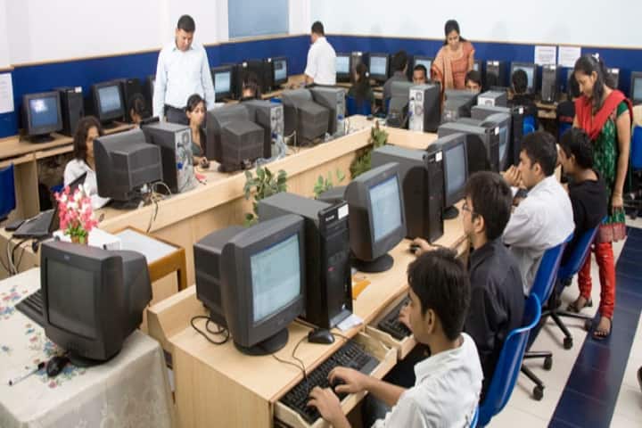 Jai Hind College Mumbai campus in Mumbai, Maharashtra, India — photo 2