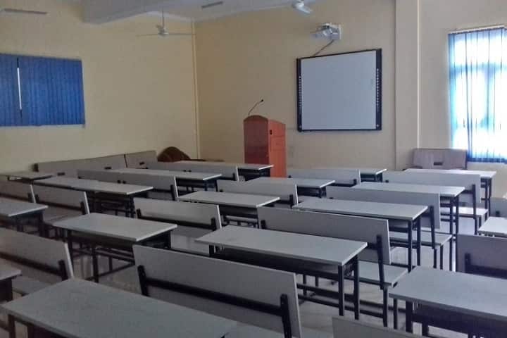 Government Degree College campus in Srinagar, Jammu and Kashmir, India — photo 2