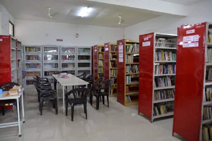 Late Dattatray Pusadkar Arts College campus in Amravati, Maharashtra, India — photo 3