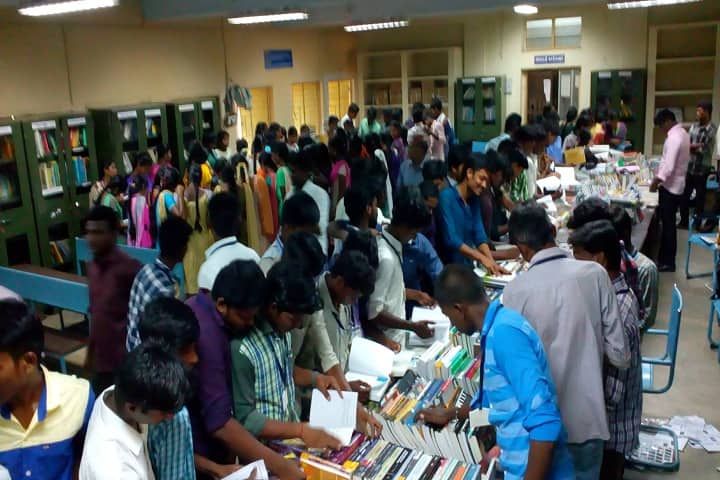 Government Arts College campus in Kumbakonam, Tamil Nadu, India — photo 5