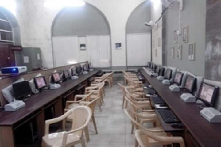 Elphinstone College Mumbai campus in Mumbai, Maharashtra, India — photo 6