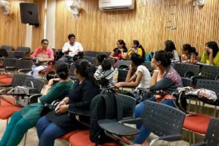 Bharati College campus in New Delhi, Delhi, India — photo 2