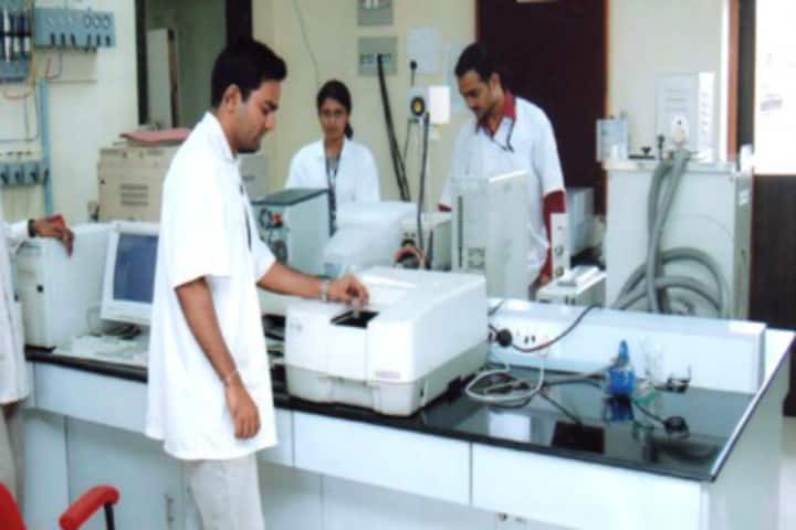 Principal KM Kundnani College of Pharmacy campus in Mumbai, Maharashtra, India — photo 2