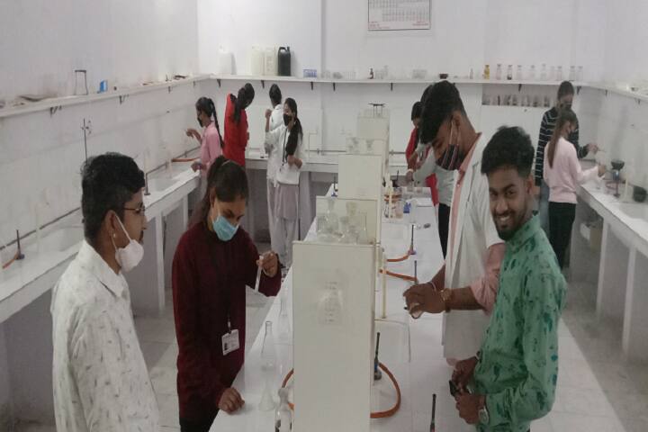 Mahaveer Ambesh Guru PG College campus in Udaipur, Rajasthan, India — photo 4