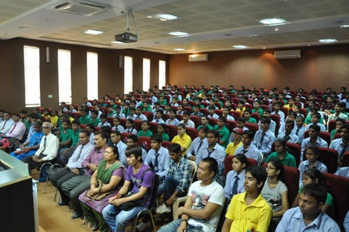 School of Management and Commerce campus in Gwalior, Madhya Pradesh, India — photo 2