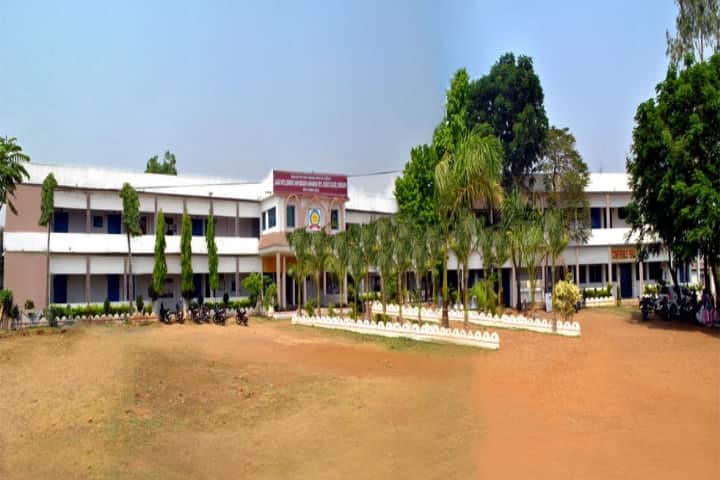 Jagat Arts Commerce and Indiraben Hariharbhai Patel Science College campus in Gondia, Maharashtra, India — photo 1