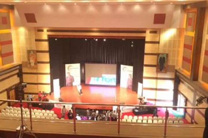 Maharani Girls College campus in Jaipur, Rajasthan, India — photo 4