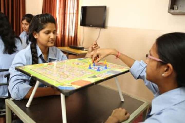 Maharani Girls College campus in Jaipur, Rajasthan, India — photo 5
