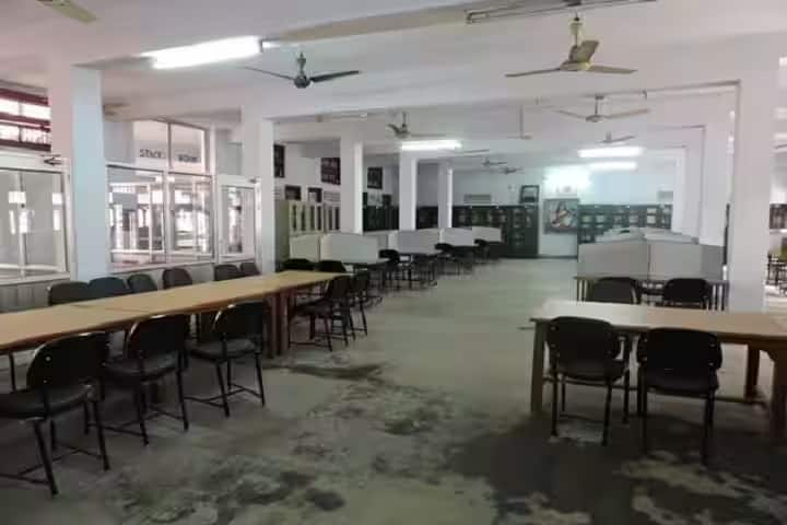 Ch Chhotu Ram PG College campus in Muzaffarnagar, Uttar Pradesh, India — photo 2