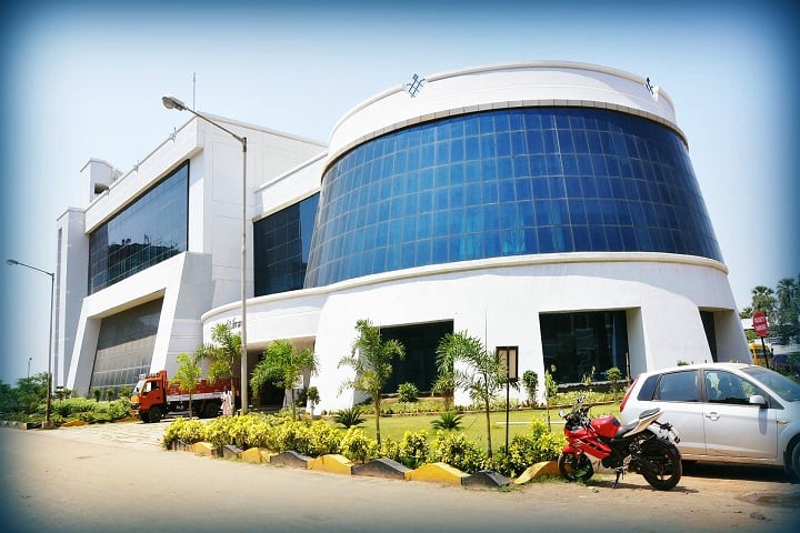 Sri Balaji Vidyapeeth campus in Puducherry, India — photo 2