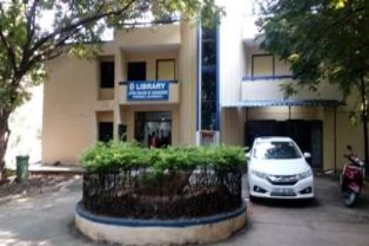 JNTUHCEH campus in Hyderabad, Telangana, India — photo 4