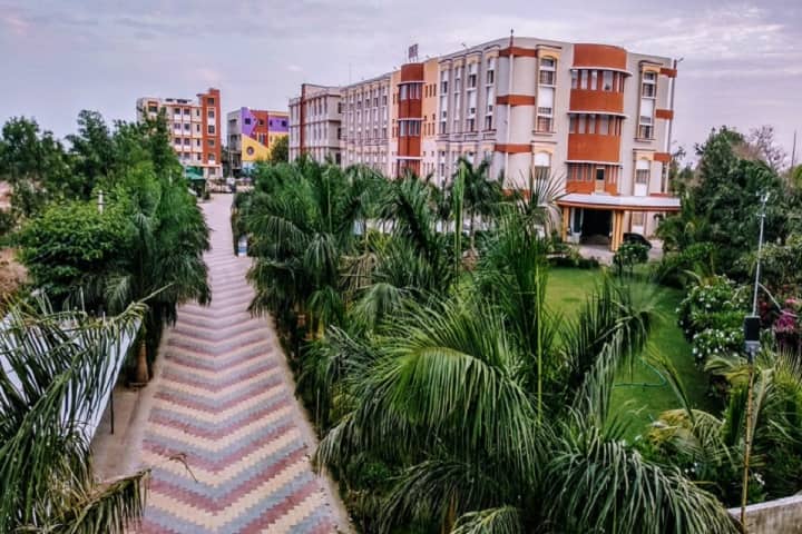 Rabindranath Tagore PG College campus in Kapasan, Rajasthan, India — photo 1
