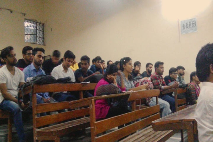 Shyam Lal College Evening campus in New Delhi, Delhi, India — photo 2