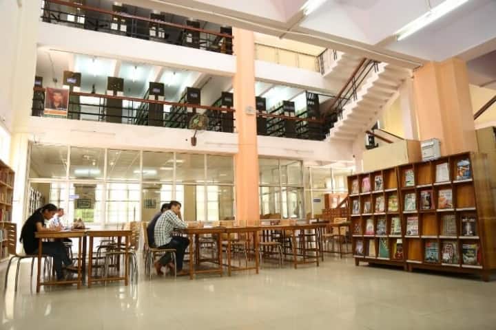 Shivaji College campus in New Delhi, Delhi, India — photo 2
