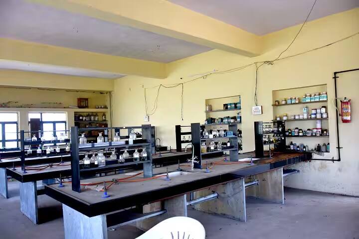Adv Sitaram Babanbhau Anandramji Baheti Arts Commerce and Science College campus in Jalgaon, Maharashtra, India — photo 6