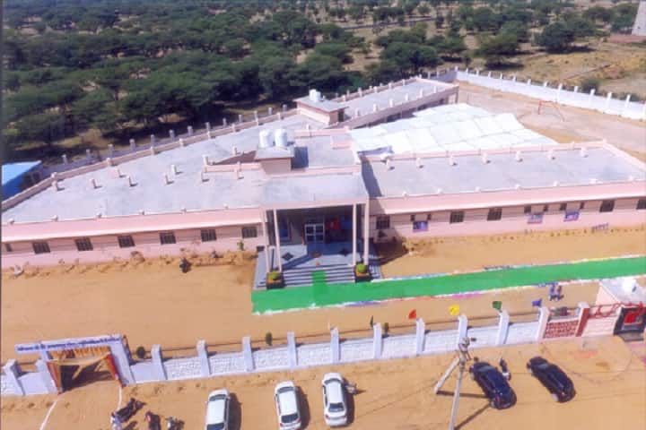 SJA Tola Smriti Mahavidyalaya campus in Churu, Rajasthan, India — photo 2
