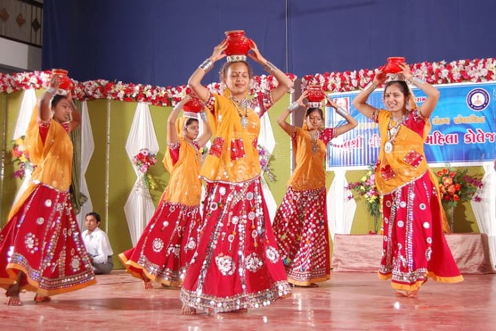Matushri Virbaima Mahila Arts College campus in Rajkot, Gujarat, India — photo 6