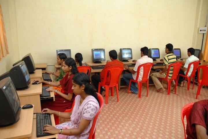 Mannam Memorial NSS College campus in Pathanamthitta, Kerala, India — photo 3