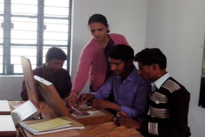 Gyanodaya Mahavidyalaya campus in Jaisinagar, Madhya Pradesh, India — photo 3