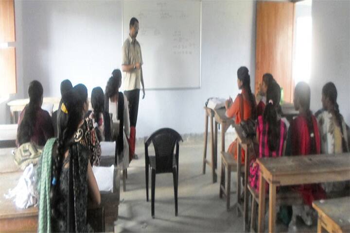 Nagendra Jha Mahila College campus in Laheriasarai, Bihar, India — photo 3