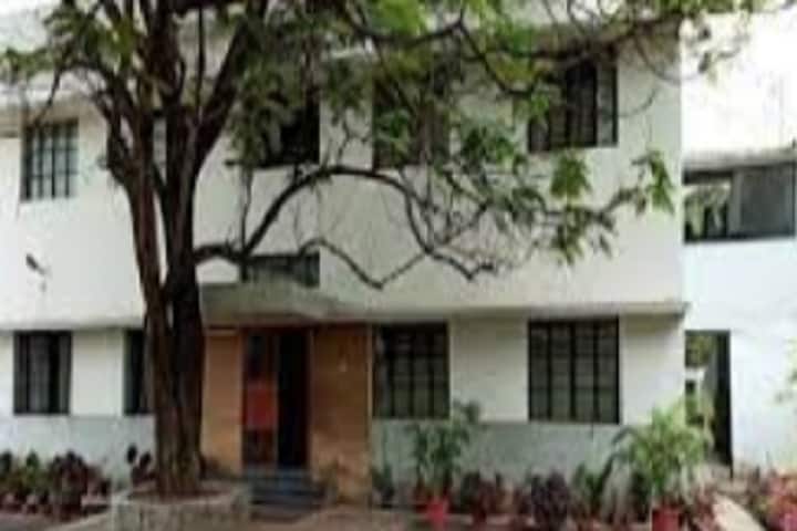 Venutai Chavan Pratishthan Sanchalit Arts and Commerce Mahila Mahavidyalaya campus in Ambajogai, Maharashtra, India — photo 1