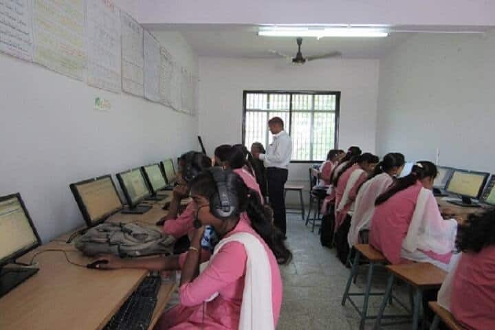 Rayat Shikshan Sanstha's Yashwantrao Chavan Mahavidyalaya campus in Panchwad, Maharashtra, India — photo 3