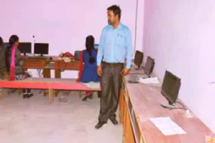 Sanskar Balika PG College campus in Sikar, Rajasthan, India — photo 2