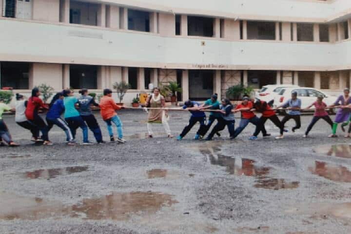 Smt NC Gandhi and Smt BV Gandhi Mahila Arts and Commerce College campus in Bhavnagar, Gujarat, India — photo 3
