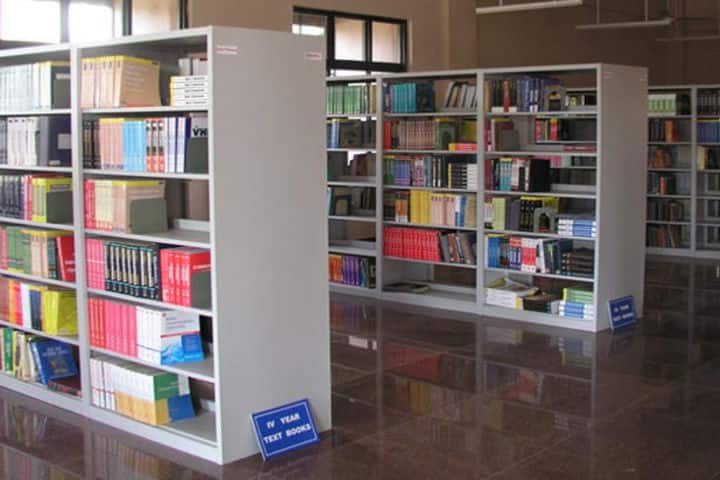 Arulmigu Palaniandavar College of Arts and Culture campus in Palani, Tamil Nadu, India — photo 6